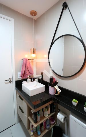 Apartamento à venda com 33m², 2 quartos e sem vagaBanheiro