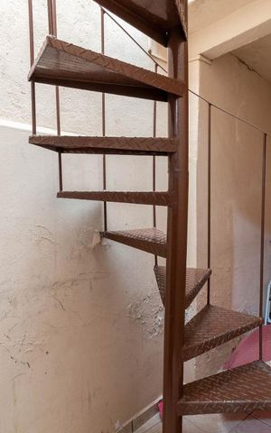 Casa à venda com 146m², 4 quartos e sem vagaQuintal