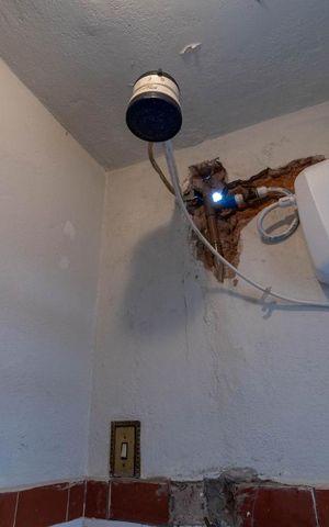 Casa à venda com 146m², 4 quartos e sem vagaBanheiro da Suíte - Chuveiro Elétrico