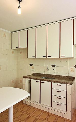Casa para alugar com 110m², 2 quartos e 2 vagasCozinha