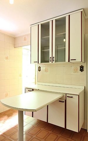 Casa para alugar com 110m², 2 quartos e 2 vagasCozinha