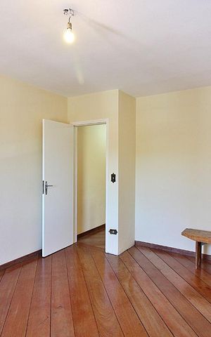 Casa para alugar com 110m², 2 quartos e 2 vagasQuarto 1