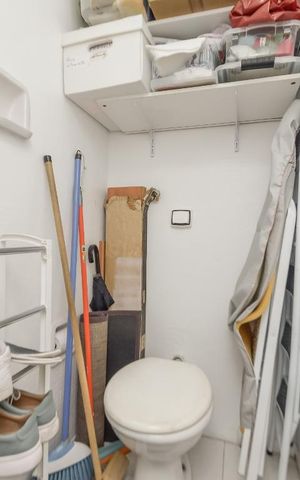 Apartamento para alugar com 69m², 2 quartos e sem vaga Apartamento para alugar com 69m², 2 quartos e sem vagaBanheiro de Serviço