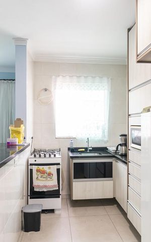 Casa à venda com 235m², 4 quartos e 2 vagas Casa à venda com 235m², 4 quartos e 2 vagasSala/Cozinha