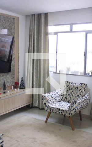 Casa à venda com 130m², 3 quartos e 2 vagasSala