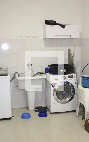 Casa à venda com 130m², 3 quartos e 2 vagasÁrea de Serviço
