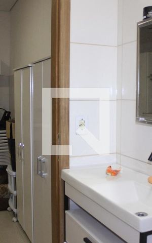 Casa à venda com 130m², 3 quartos e 2 vagasBanheiro 1