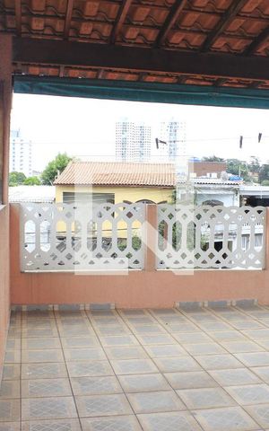 Casa à venda com 130m², 3 quartos e 2 vagasVaranda/ Terraço