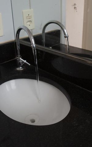 Apartamento para alugar com 47m², 2 quartos e 1 vagaBanheiro - pia