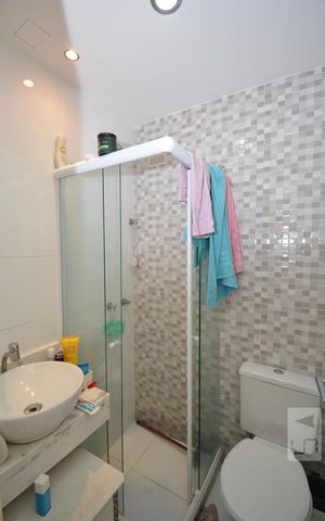 Apartamento à venda com 63m², 2 quartos e 1 vagaBanheiro Social