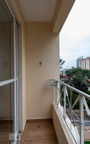 Apartamento à venda com 74m², 3 quartos e 1 vaga Apartamento à venda com 74m², 3 quartos e 1 vagaVaranda
