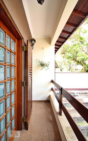 Casa para alugar com 300m², 3 quartos e 3 vagasVaranda do Quarto 1 - Suíte