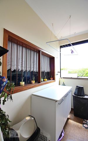 Casa para alugar com 300m², 3 quartos e 3 vagasLavanderia