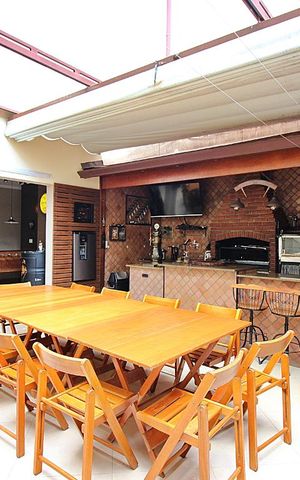 Casa para alugar com 300m², 3 quartos e 3 vagasChurrasqueira