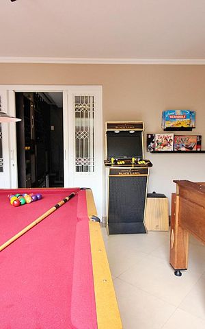 Casa para alugar com 300m², 3 quartos e 3 vagasSala de Jogos