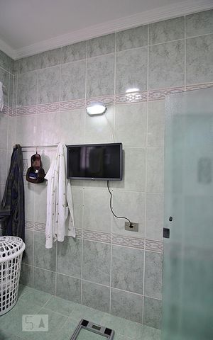 Casa para alugar com 300m², 3 quartos e 3 vagasBanheiro da Suíte