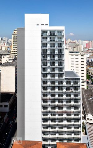 Studio para alugar com 24m², 1 quarto e sem vaga Studio para alugar com 24m², 1 quarto e sem vagaFachada