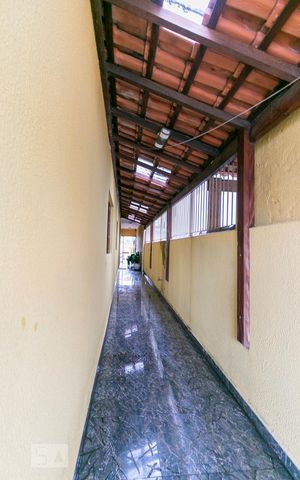 Casa à venda com 270m², 4 quartos e 5 vagasÁrea Externa