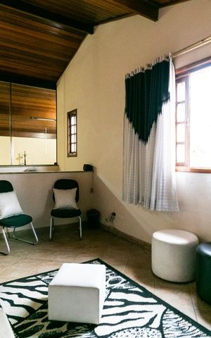 Casa à venda com 270m², 4 quartos e 5 vagasSala superior