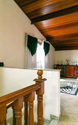 Casa à venda com 270m², 4 quartos e 5 vagasSala superior
