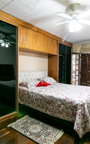 Casa à venda com 270m², 4 quartos e 5 vagasSuíte