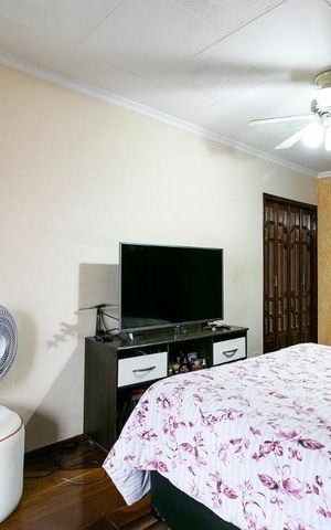 Casa à venda com 270m², 4 quartos e 5 vagasSuíte