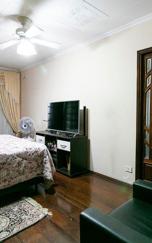 Casa à venda com 270m², 4 quartos e 5 vagasSuíte