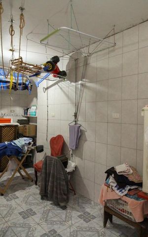 Casa à venda com 200m², 4 quartos e 2 vagas Casa à venda com 200m², 4 quartos e 2 vagasÁrea de Serviço