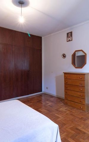 Casa à venda com 178m², 3 quartos e 3 vagasSuíte