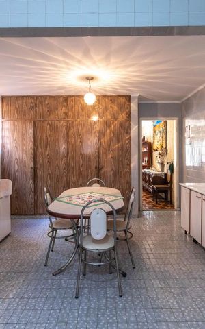 Casa à venda com 178m², 3 quartos e 3 vagasCozinha