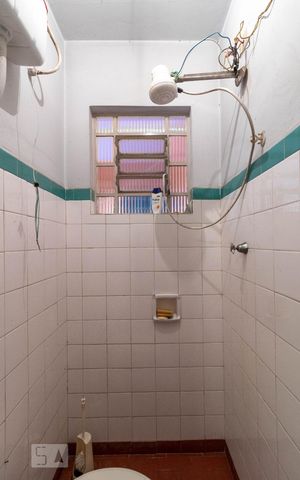 Casa à venda com 178m², 3 quartos e 3 vagasBanheiro de Serviço - Chuveiro Elétrico