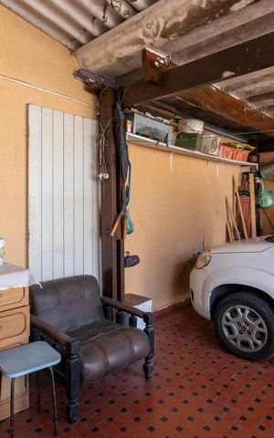 Casa à venda com 178m², 3 quartos e 3 vagasGaragem
