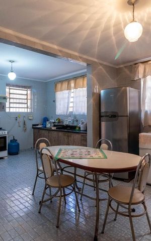 Casa à venda com 178m², 3 quartos e 3 vagasCozinha
