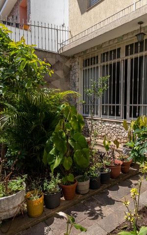 Casa à venda com 178m², 3 quartos e 3 vagasQuintal