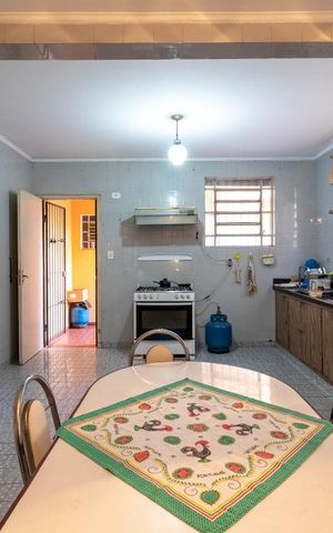 Casa à venda com 178m², 3 quartos e 3 vagasCozinha