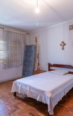Casa à venda com 178m², 3 quartos e 3 vagasSuíte