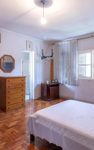 Casa à venda com 178m², 3 quartos e 3 vagasSuíte