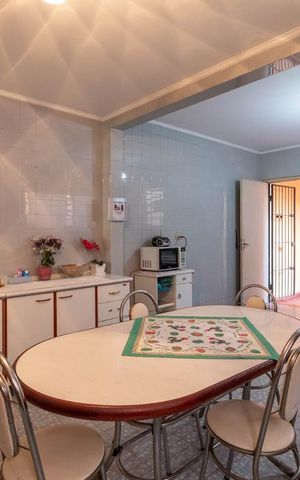 Casa à venda com 178m², 3 quartos e 3 vagasCozinha