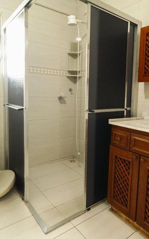 Apartamento para alugar com 121m², 3 quartos e 1 vaga Apartamento para alugar com 121m², 3 quartos e 1 vagaBanheiro da Suíte