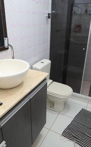 Casa à venda com 240m², 4 quartos e 2 vagasBanheiro Social
