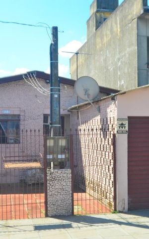 Casa à venda com 136m², 3 quartos e 1 vagaFachada
