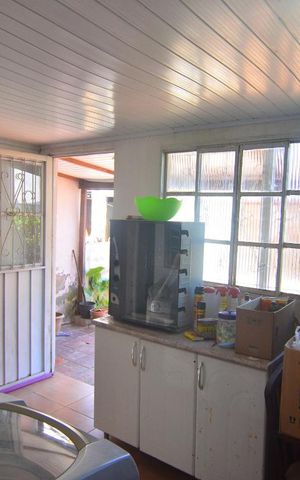 Casa à venda com 136m², 3 quartos e 1 vagaÁrea de serviço