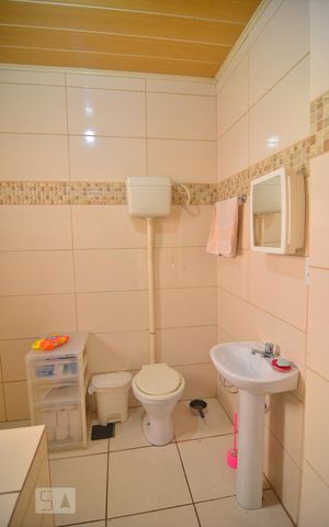 Casa à venda com 136m², 3 quartos e 1 vagaBanheiro