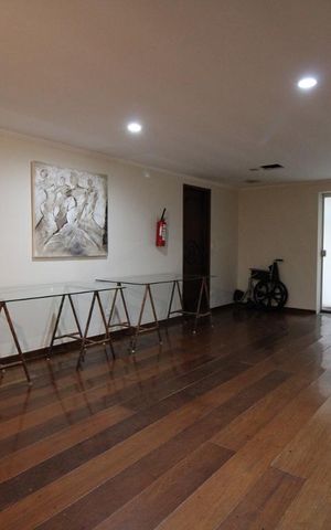 Apartamento à venda com 131m², 3 quartos e 2 vagas Apartamento à venda com 131m², 3 quartos e 2 vagasÁrea comum - Salão de festas