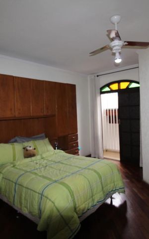 Casa à venda com 338m², 4 quartos e 3 vagasQuarto 1 suite
