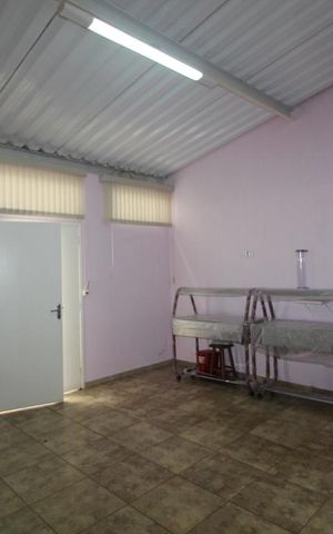 Casa à venda com 338m², 4 quartos e 3 vagasEdicula quarto