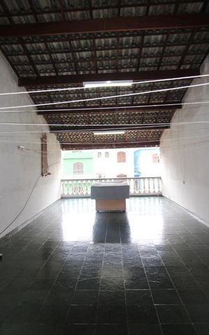 Casa à venda com 338m², 4 quartos e 3 vagasSalão festa
