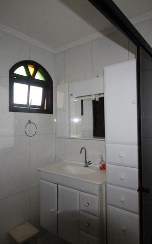 Casa à venda com 338m², 4 quartos e 3 vagasBanheiro 1 suite 