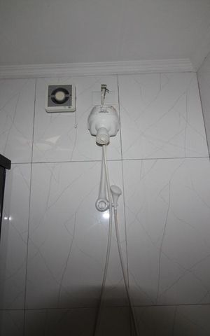 Casa à venda com 338m², 4 quartos e 3 vagasBanheiro 1 suite 