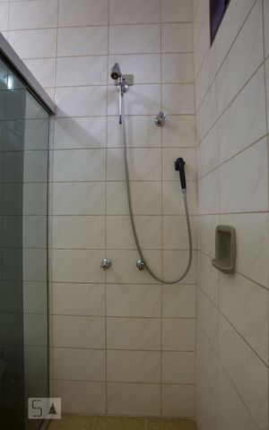 Casa para alugar com 350m², 4 quartos e 2 vagasBanheiro da suíte 2